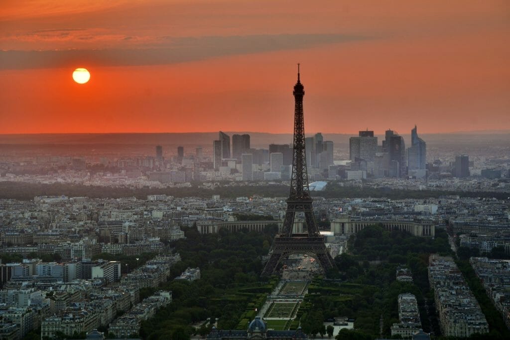 Eiffel Tower, Paris | An evening in Paris 
Things to Do in Paris for couples