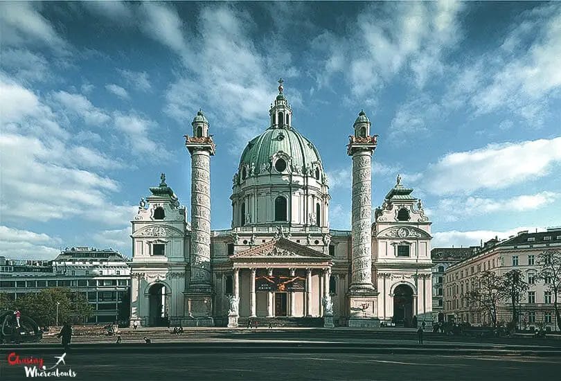 Karlskirche Wien Reiseführer - Chasing Whereabouts