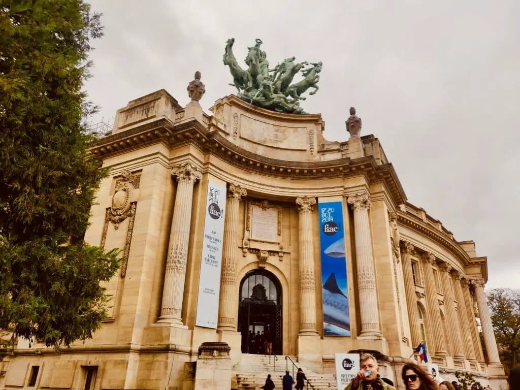Grand Palais-chasing whereabouts