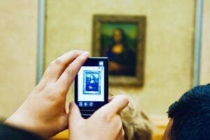 Monalisa-Louvre-chasing-whereabouts