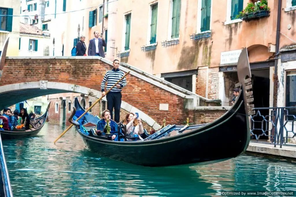 Les meilleures choses à faire à Venise - Gandola Ride -Optimized