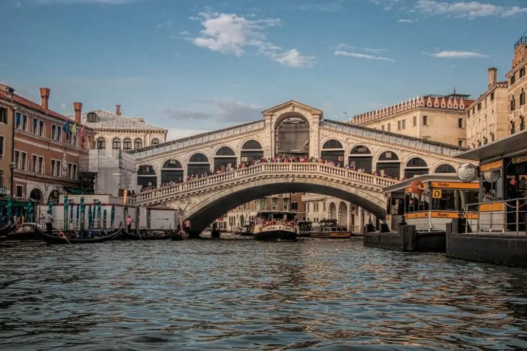 Top Things to do in Venice - Rialto Bridge