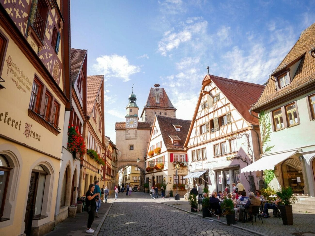 Foto von Gebäuden bei Tag - Top-Aktivitäten in Rothenburg ob der Tauber
