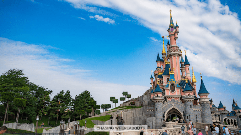 Il magico mondo di Disneyland Paris: un'incantevole avventura