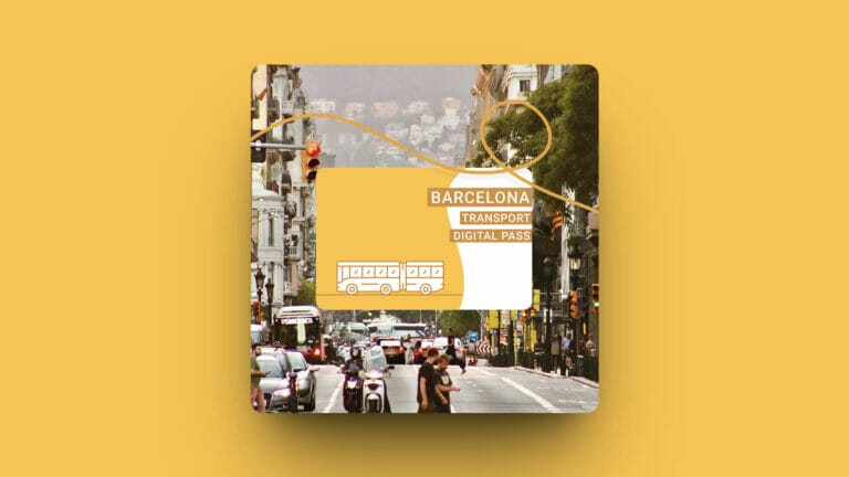 Un livre jaune présentant les transports en commun de Barcelone avec une photo de la ville en couverture.