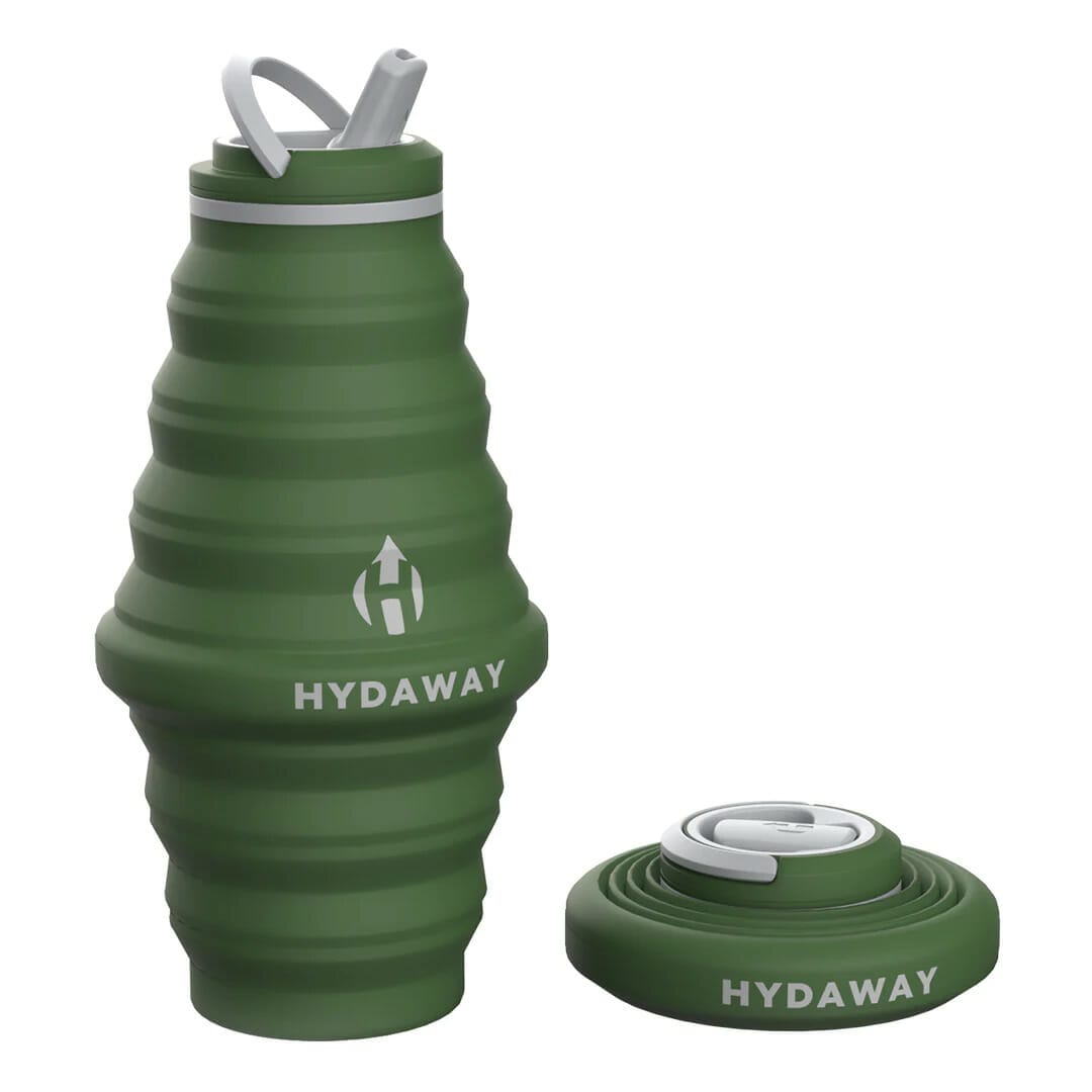 A water bottle with a lid that reduces waste when traveling.