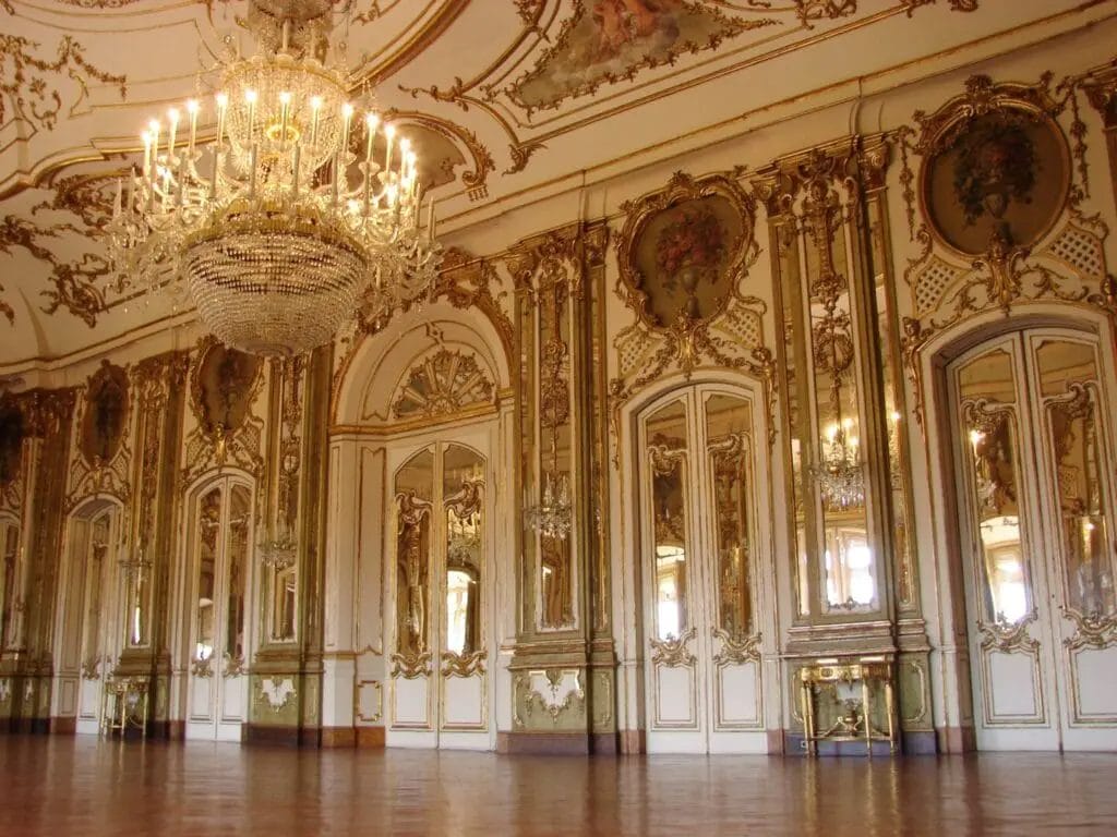 An ornately decorated room.