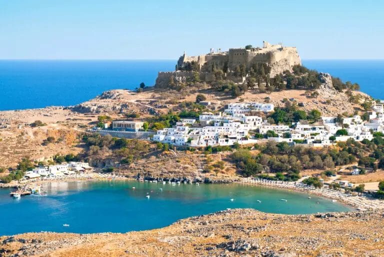 Le road trip ultime : louer une voiture à Rhodes en Grèce