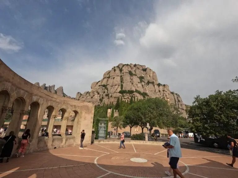 Tagesausflug nach Montserrat: So besuchen Sie Montserrat von Barcelona aus